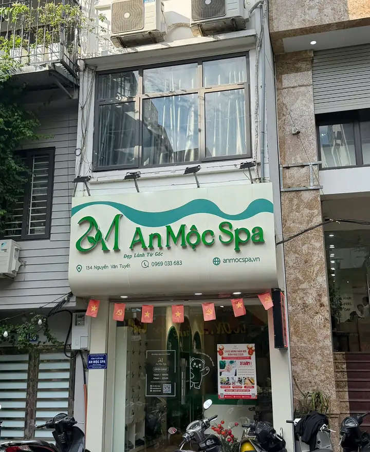 Mặt tiền An Mộc Spa tại 134 Phố Nguyễn Văn Tuyết, Phường Đống Đa, Hà Nội